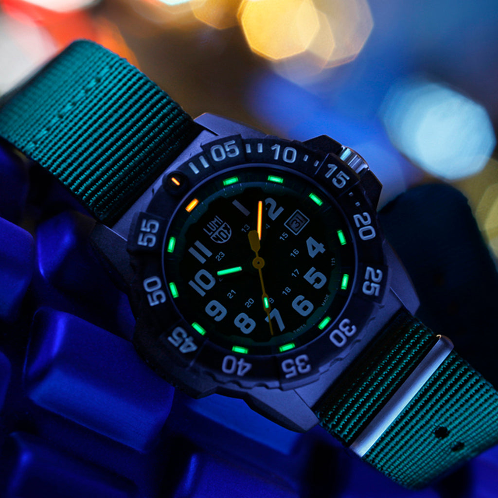 Luminox 3500 Series - 3517 – Shop Official Luminox Watches Online ...